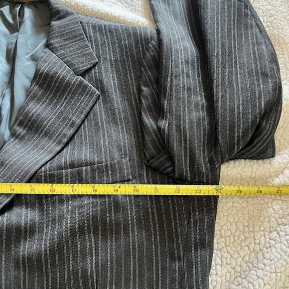 VTG Hart Schaffner Marx Blazer Mens 46S Black Gray Pinstripe 3 Button Sport Coat - Picture 5 of 12